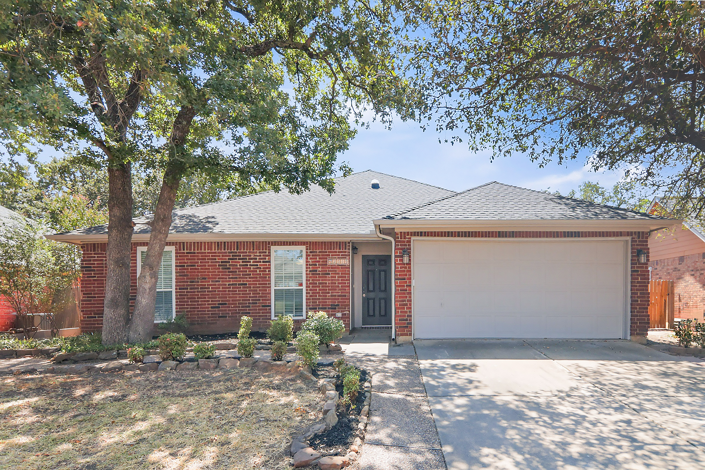 2519 MEADOWVIEW DR DENTON, TX 76210
